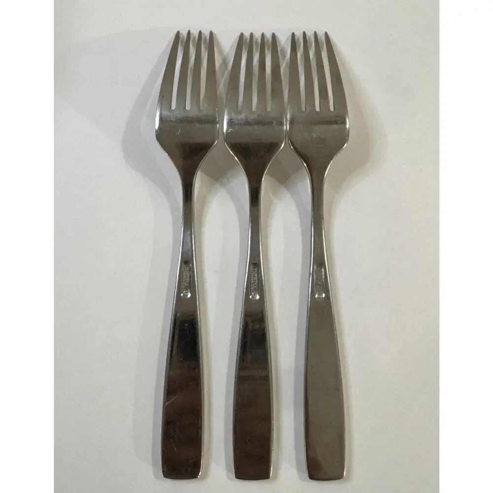 Oneida Stainless Flatware Metra Pattern Set of 3 Dinner Forks 7 7/8